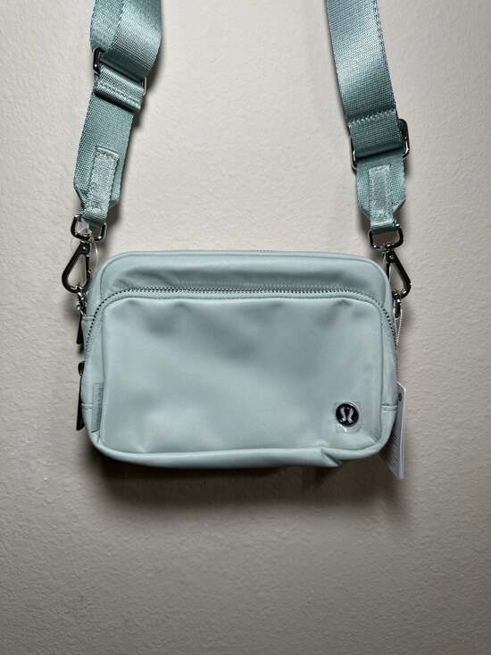 Lululemon Everywhere Crossbody Bag 2L *Metal Hardware in Pelican/Silver - Picture 2 of 6